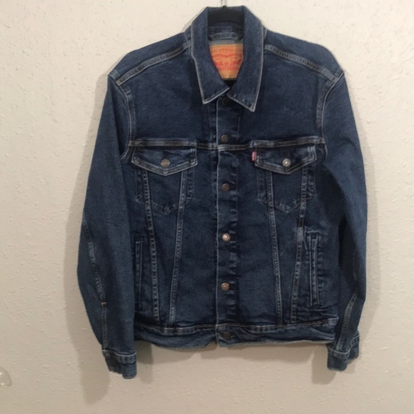 Levi’s Medium Wash Trucker Style Denim Jacket            Size S - Picture 1 of 9